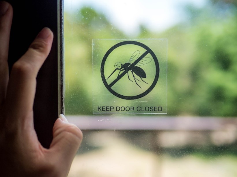 Cartoon mosquito on funny Keep Door Closed interior door sign