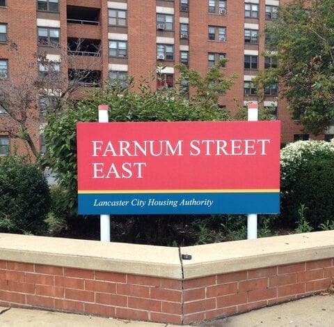 farnum street sign